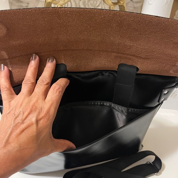 Beautiful laptop or office bag copy of name brand good quality - Picture 8 of 16